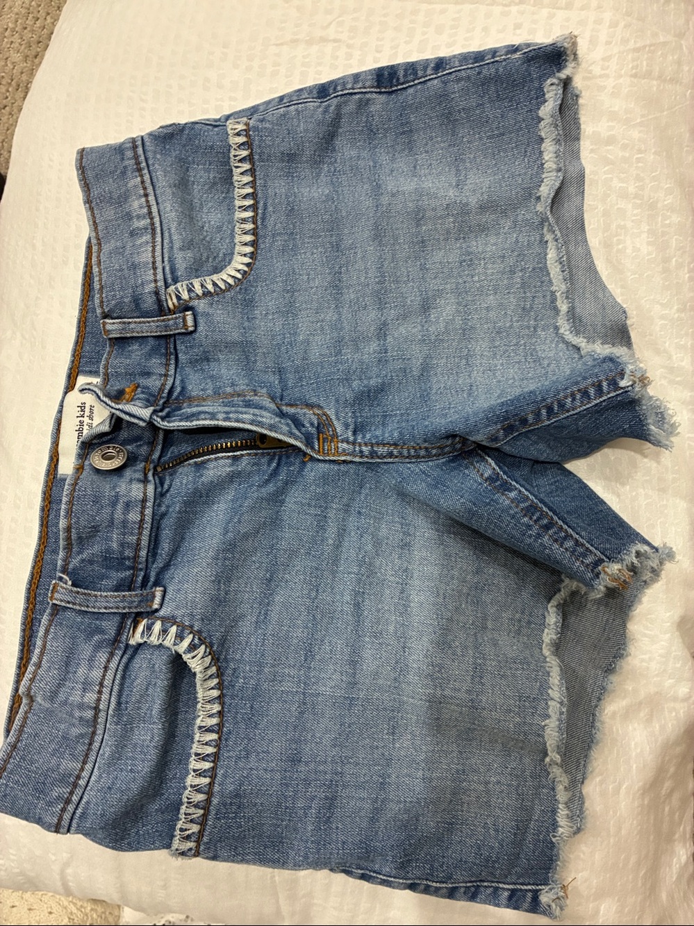 Abercrombie & Fitch White Frayed Hem Denim Shorts - Picture 4 of 6